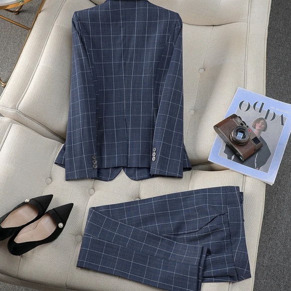 Oyster Bay Two Piece Suit Set - Picture 6 of 7